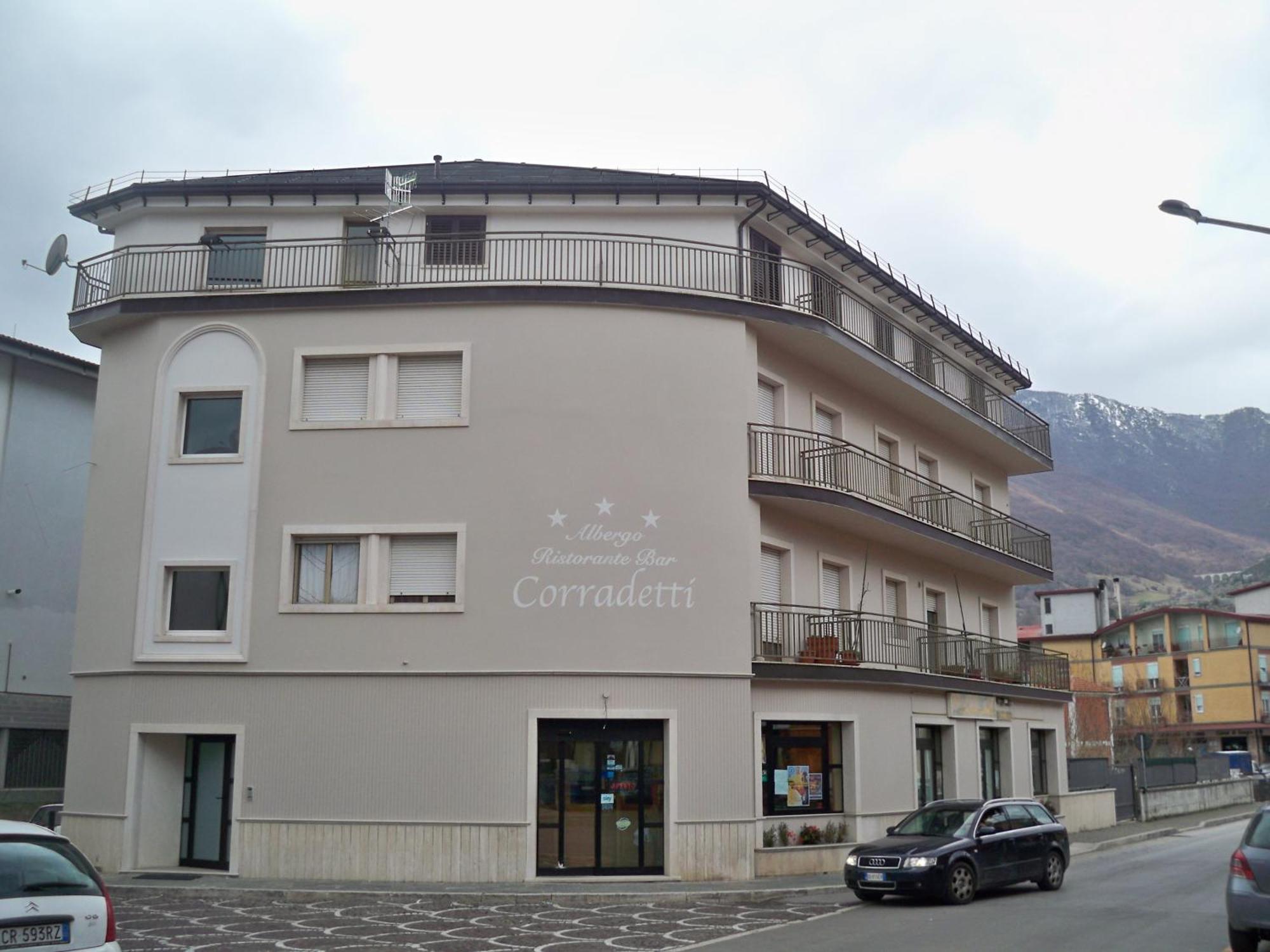 Albergo Corradetti Castel Di Sangro Exterior photo