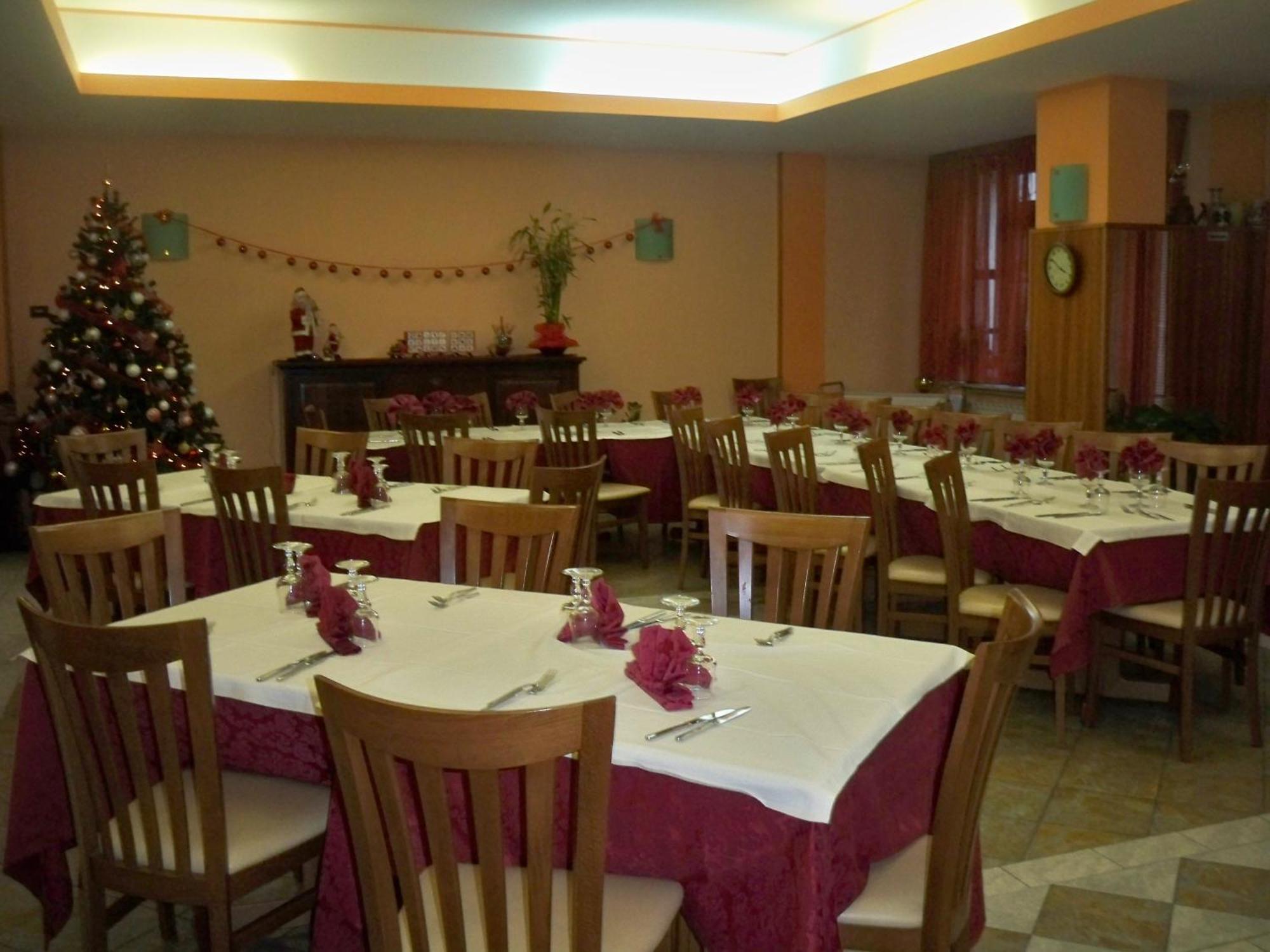 Albergo Corradetti Castel Di Sangro Exterior photo